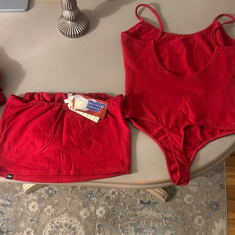 ❤️💛USC Red bodysuit & Skirt Set❤️💛 - Picture 2 of 2